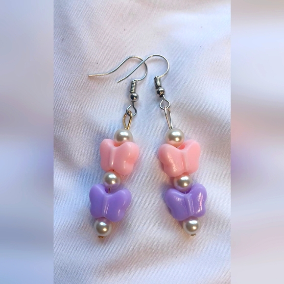 Butterfly Earrings 🌼🐝 - Picture 1 of 4